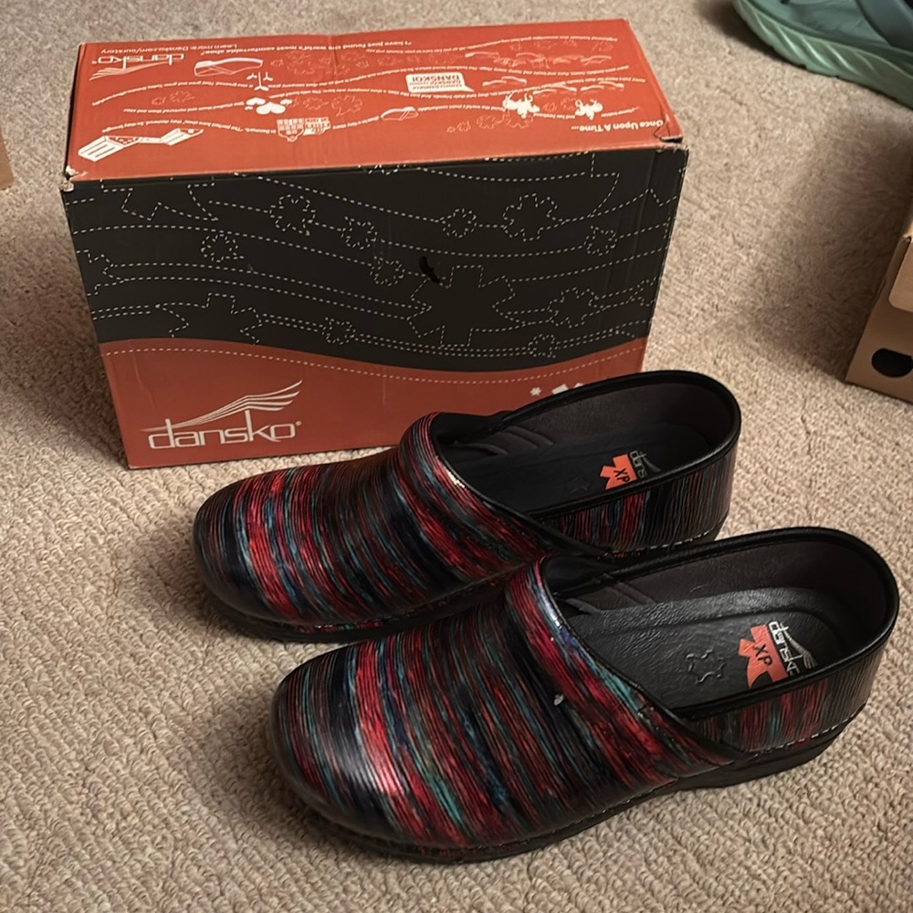 Dansko pro xp patent multi striped size 41